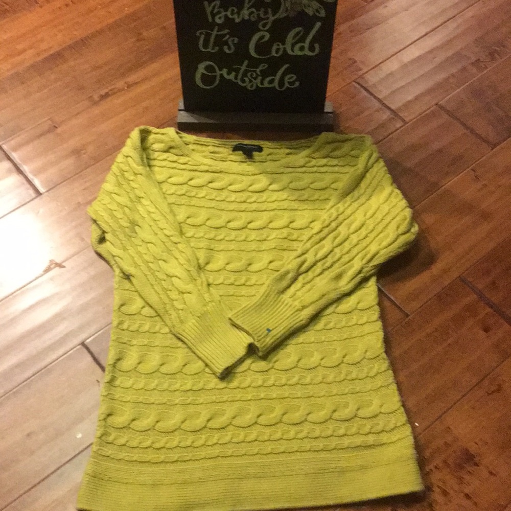 🥰Yellow banana republic sweater/blouse